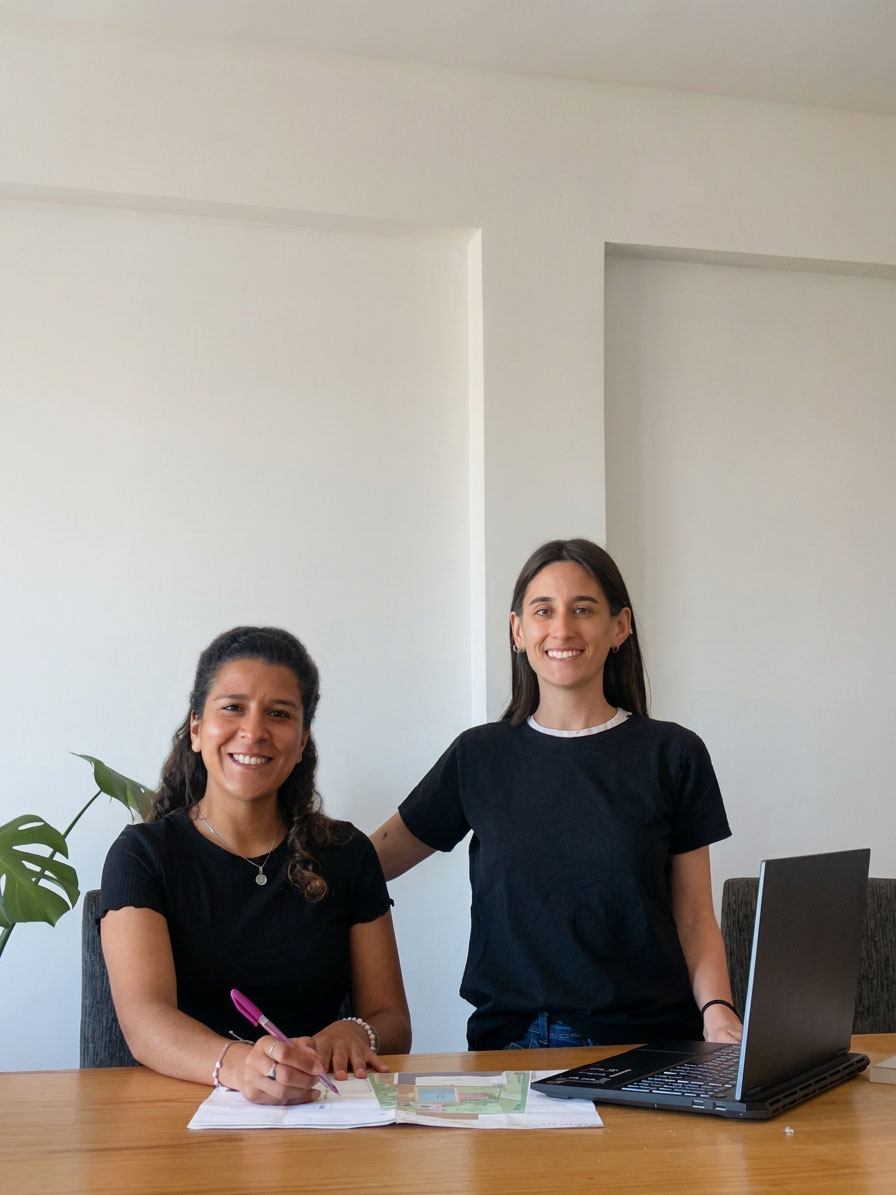 Lucía y Celeste, fundadoras de LUCE Paisajismo